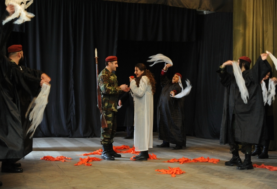 İrəvan teatrında “Soyqırımı tarixinin dastanı” tamaşası nümayiş olunub