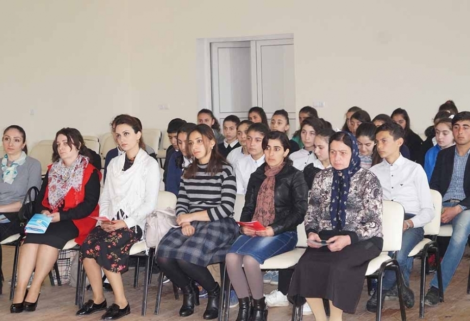 Gənclərin peşə seçimində valideynlərin rolu böyükdür