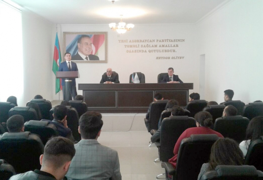 Prezident seçkilərində ilk dəfə səs verəcək mingəçevirli gənclərin hüquqi maarifləndirilməsi işi aparılır