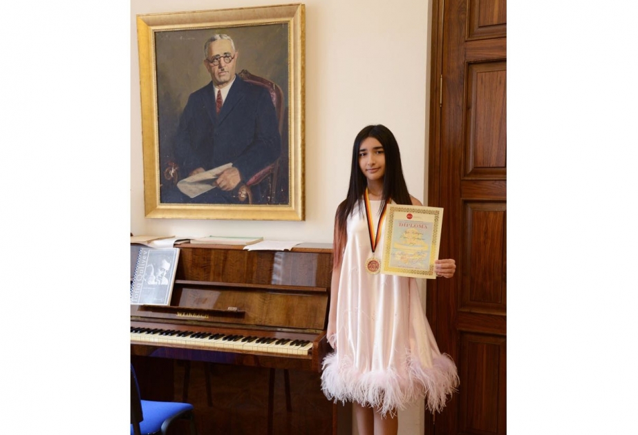 Gənc pianoçu Ayla Kəlbiyeva Almaniyada beynəlxalq müsabiqədə birinci yerə çıxdı