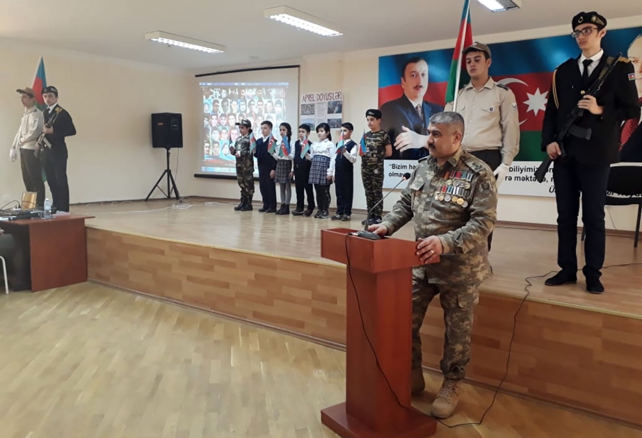 Xətai rayonundakı orta məktəbdə Aprel döyüşlərinin ikinci ildönümü qeyd edilib