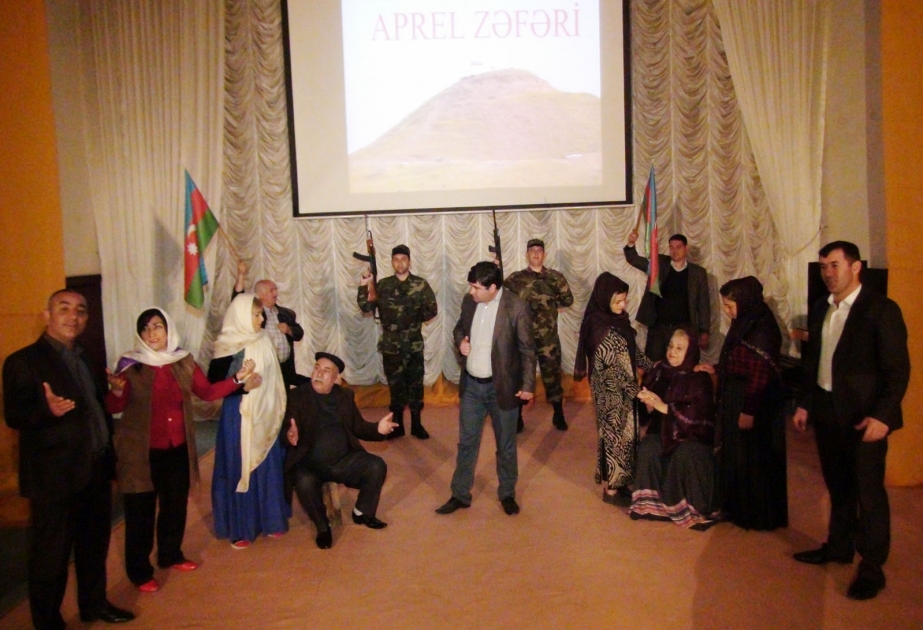 Füzuli Dövlət Dram Teatrı “Aprel zəfəri” adlı poetik xalq tamaşasını əsgərlərə təqdim edib
