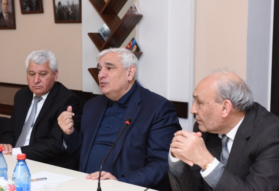 “Azərbaycan multikulturalizminin ədəbi-bədii qaynaqları” kitabı filoloji tədqiqat obyektinə çevrilib