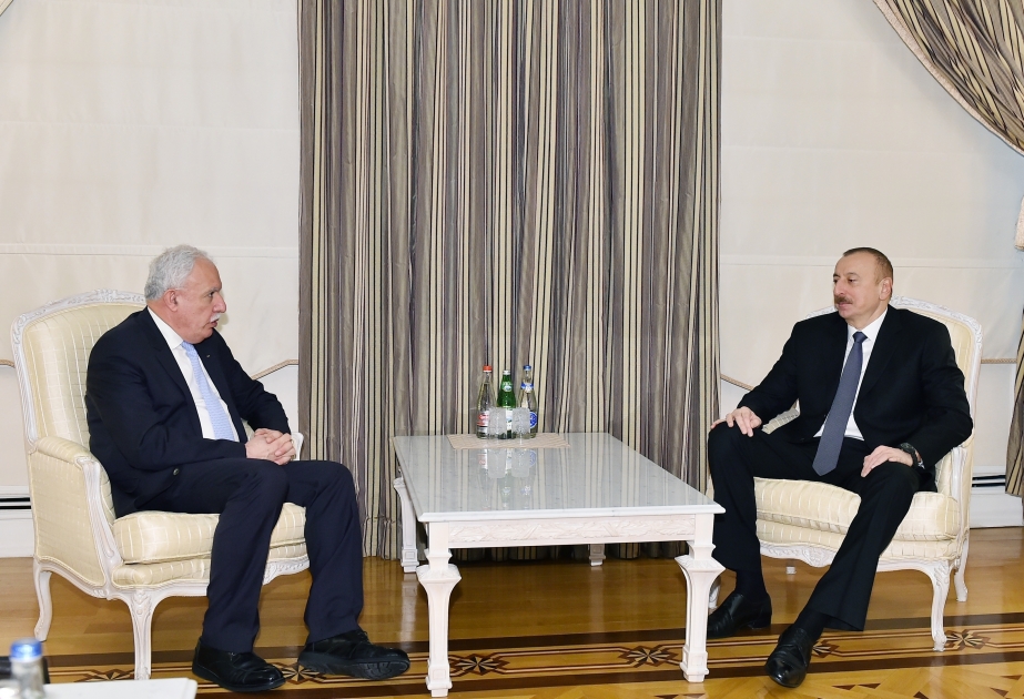 伊利哈姆·阿利耶夫总统接见巴勒斯坦外交部长