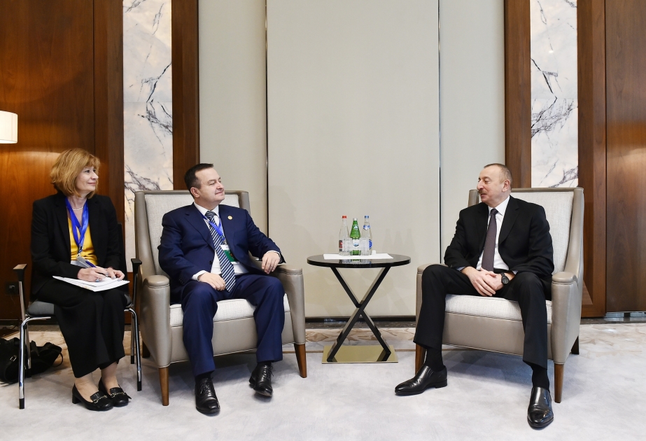 الرئيس إلهام علييف يلتقي النائب الأول لرئيس الوزراء الصربي