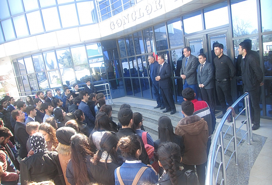 İlk dəfə səs verəcək astaralı gənclərə seçki prosedurları barədə məlumat verilib