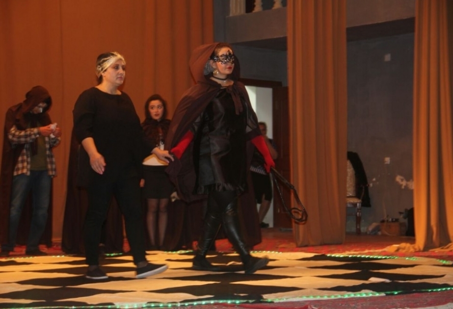 Bakı Uşaq Teatrı “Günahsız günahkarlar”la şimal bölgəmizə gedib