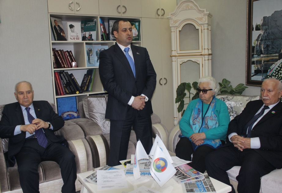 Aprel şəhidlərinin ailələri ilə görüş keçirilib