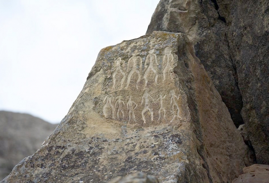 Son üç ayda Qobustan qoruğunu 10 mindən çox turist ziyarət edib