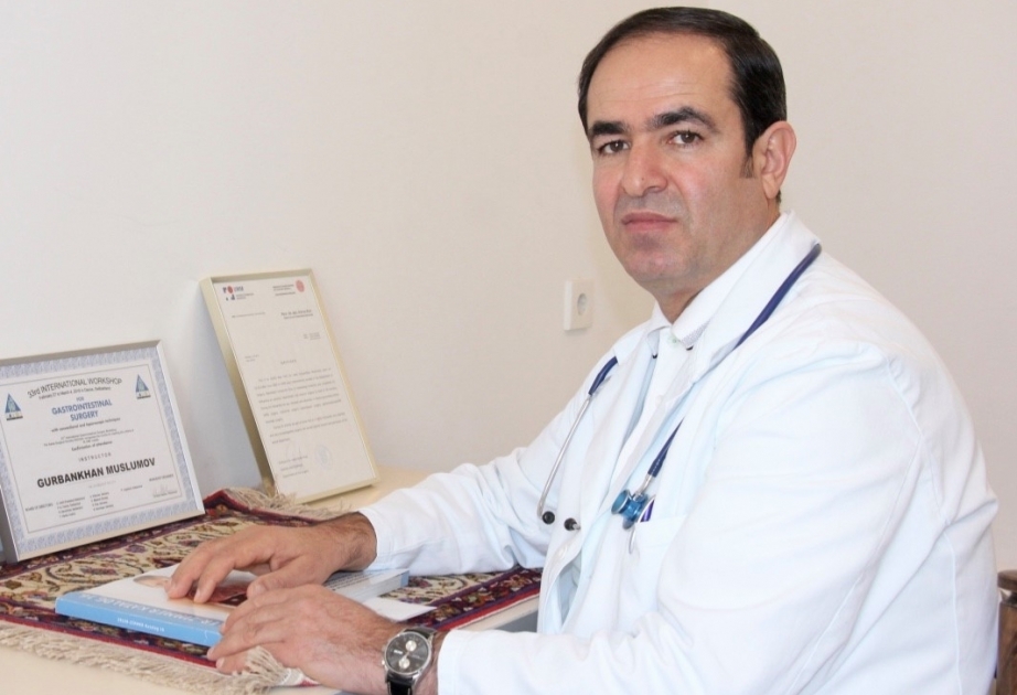 Azərbaycanlı professor Davos kurslarında cərrahiyyə üzrə ustad dərslərı keçır