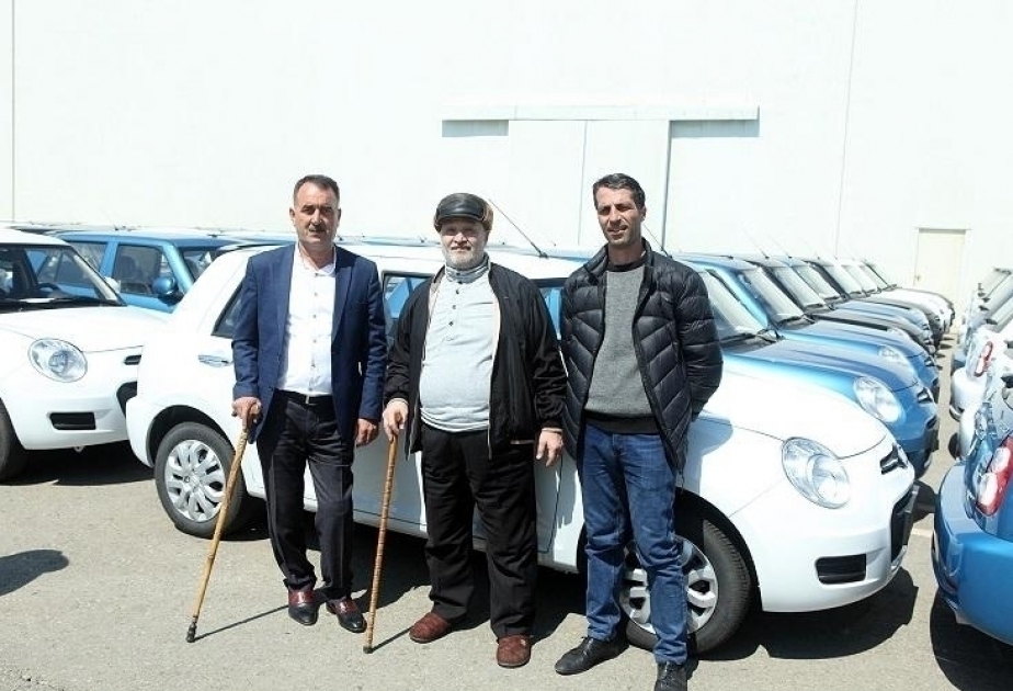 Qarabağ müharibəsi əlilləri yeni minik avtomobilləri ilə təmin olunublar