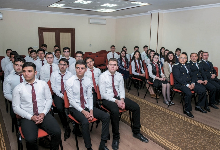 Tələbələr prokurorluq orqanlarının iş prinsipləri ilə tanış olublar