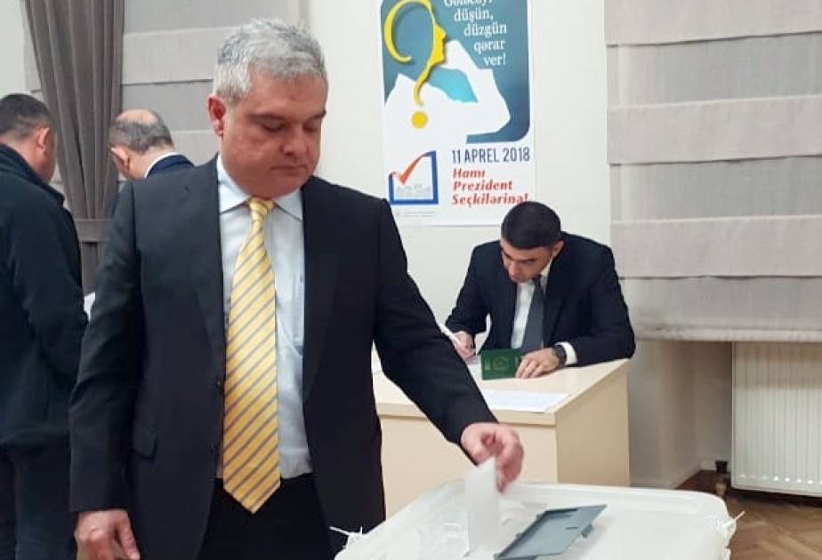 Azərbaycan vətəndaşları Batumidəki baş konsulluqda da səs verirlər
