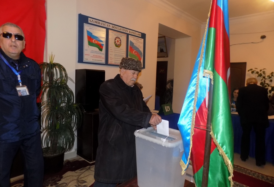 Beynəlxalq müşahidəçilər cənub bölgəsində səsvermə prosesini izləyirlər