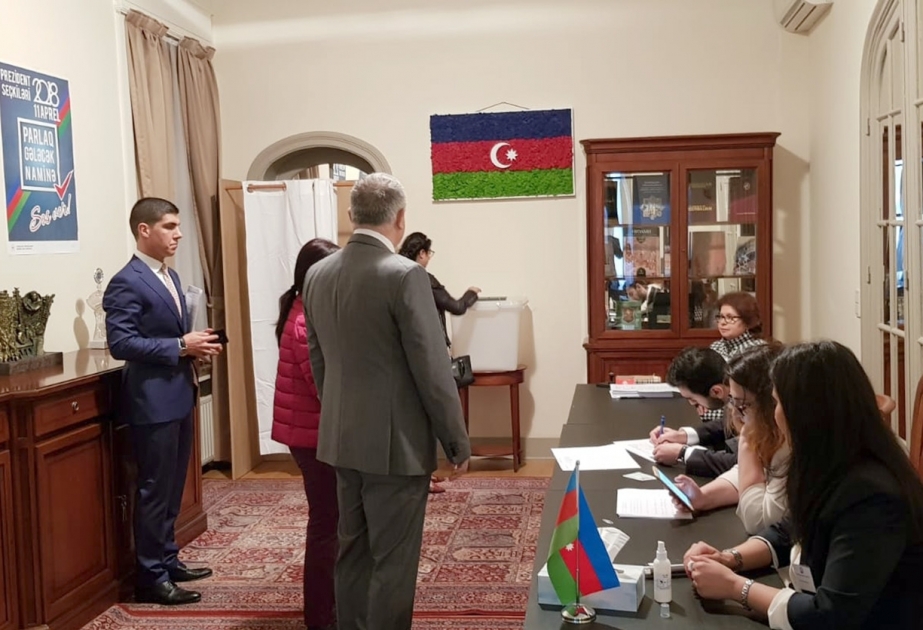 Belçikada yaşayan Azərbaycan vətəndaşları səsvermədə fəal iştirak edirlər