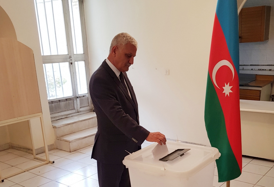 Azərbaycanın Təbrizdəki baş konsulluğunda seçicilərin 30 faizi səs verib