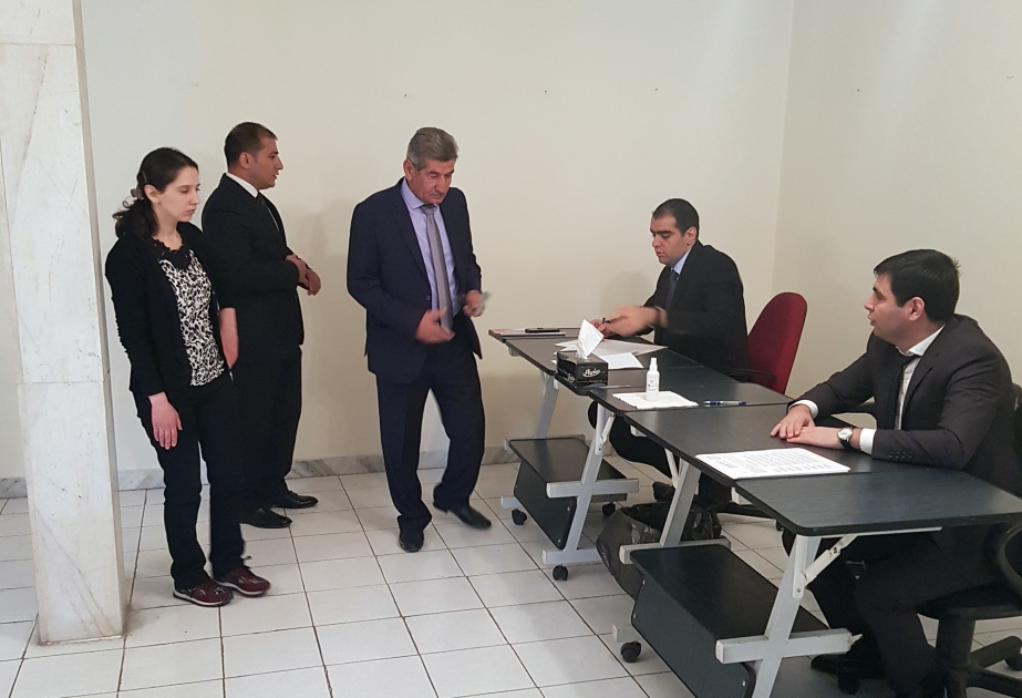 Voting underway at Azerbaijan's consulate general in Tabriz