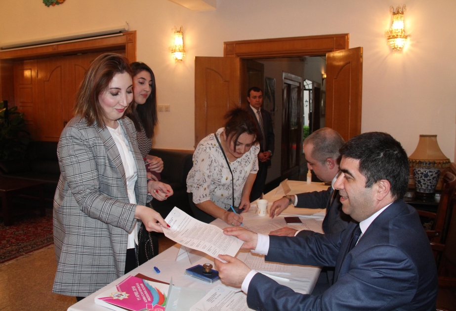 Prezident seçkiləri ilə əlaqədar Çində səsvermə 70 faiz seçici fəallığı ilə başa çatıb