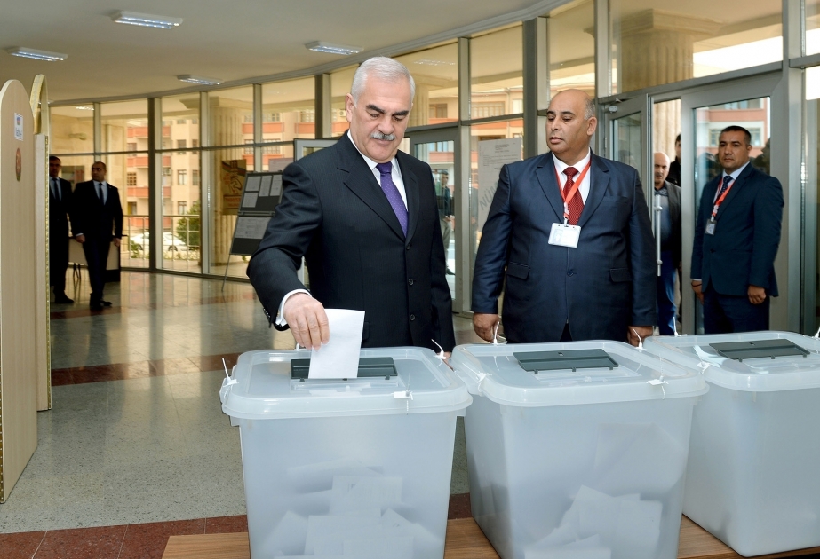 Chairman of Nakhchivan Supreme Assembly casts his vote in presidential election