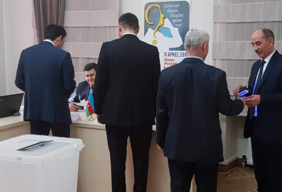 Batumidəki azərbaycanlı seçicilərin 98 faizdən çoxu səsvermədə iştirak edib