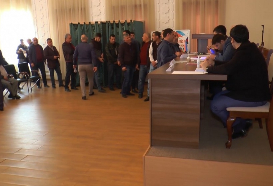 Ukraynada seçicilərin 93 faizi səs verib