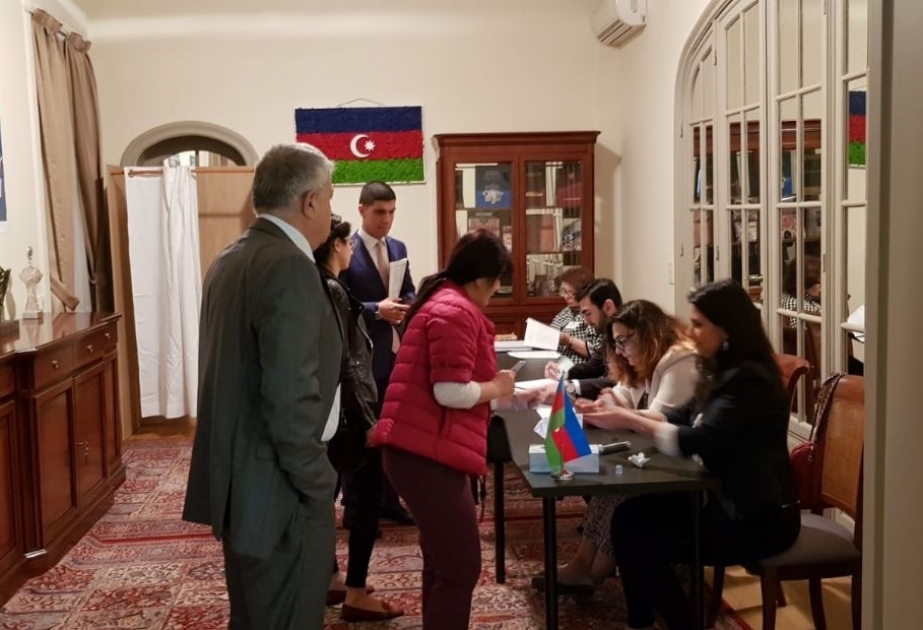 Brüsseldə Azərbaycan prezidenti seçkilərində səsvermə başa çatıb