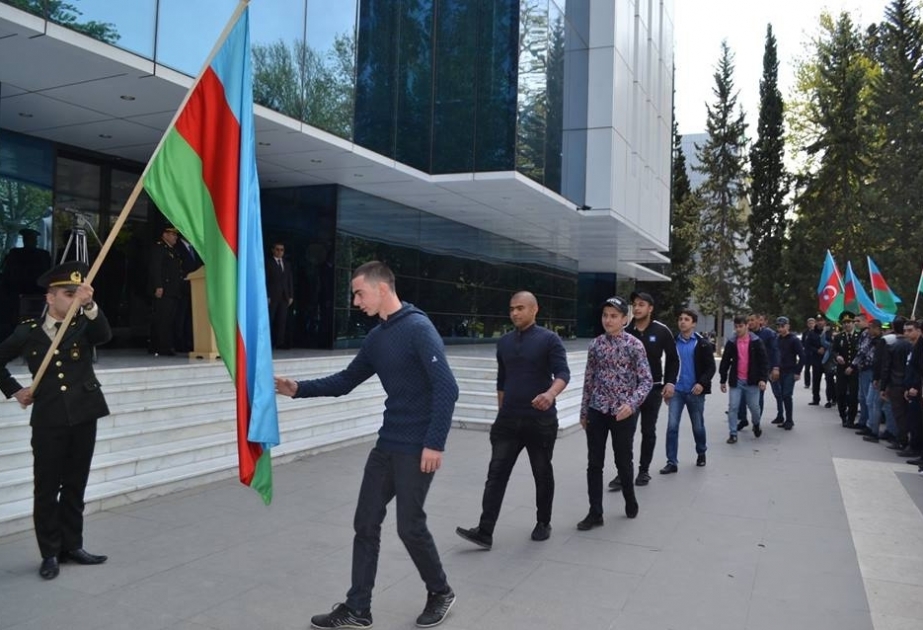 Mingəçevirli gənclər hərbi xidmətə təntənə ilə yola salınıb