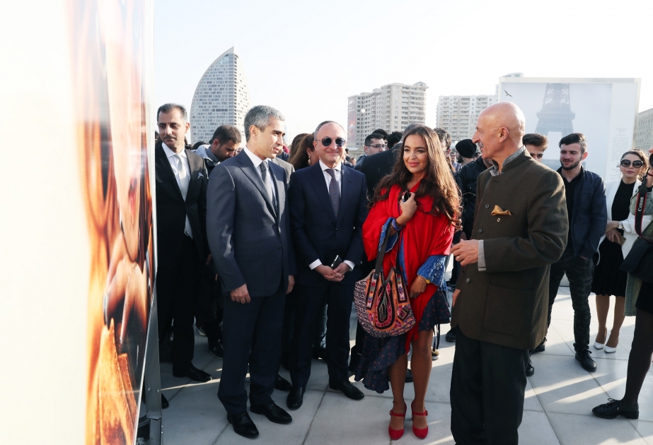 Exposition du photojournaliste Reza Deghati au Centre Heydar Aliyev à Bakou