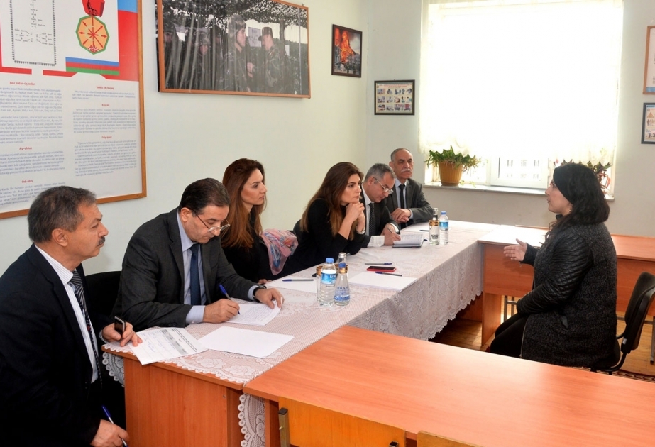 Üç rayon üzrə müəllim və valideynlərin müraciətləri dinlənilib