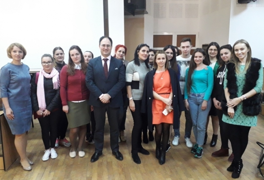 Rumıniyalı tələbələr UNEC-in magistri olmaq istəyirlər