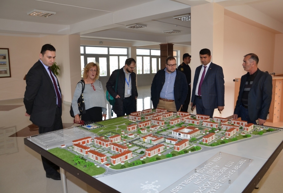 外国记者组团访问泰尔泰尔区