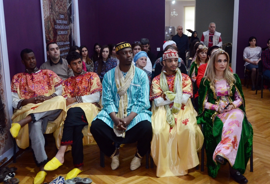 Mərakeşli ifaçı Musiqi Mədəniyyəti Dövlət Muzeyinin qonağı olub