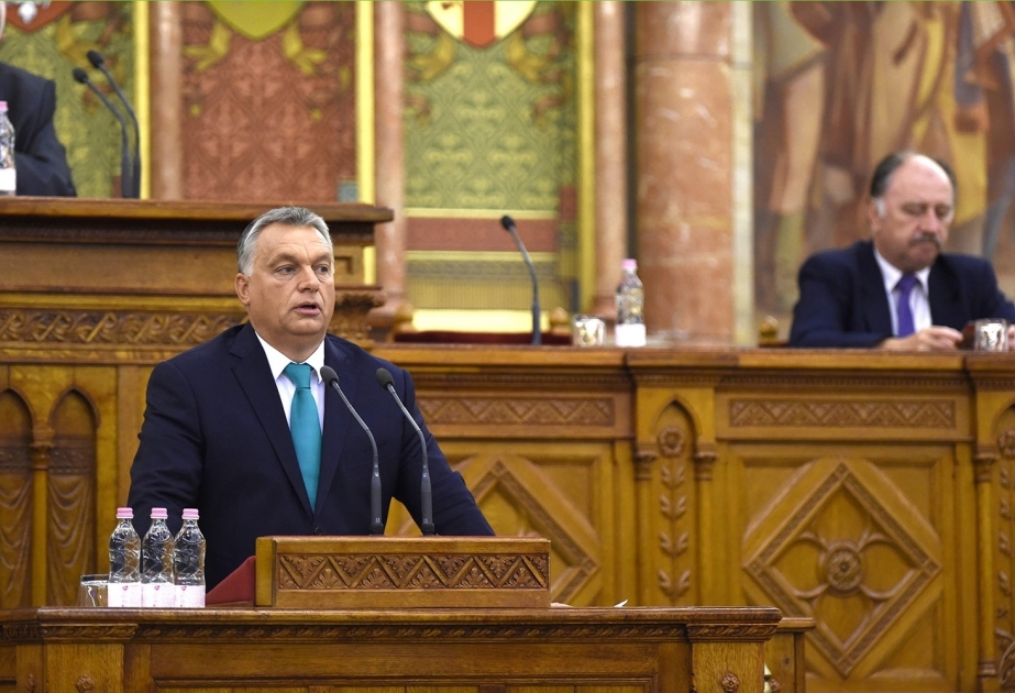 Viktor Orban Macarıstan parlamentində çıxış edib