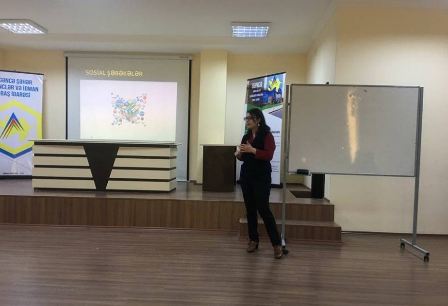 Gəncədə gənclərin sosial-psixoloji problemlərinin həlli üçün maarifləndirici seminarlara başlanılıb