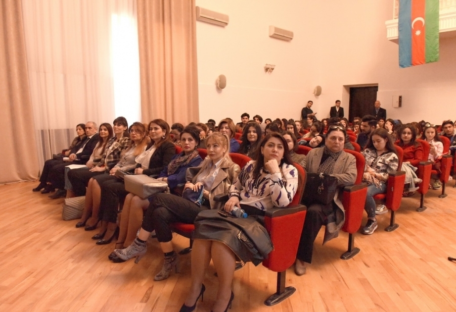 Azərbaycan Dillər Universitetinin tələbələri Harvard istinad sistemini öyrənirlər