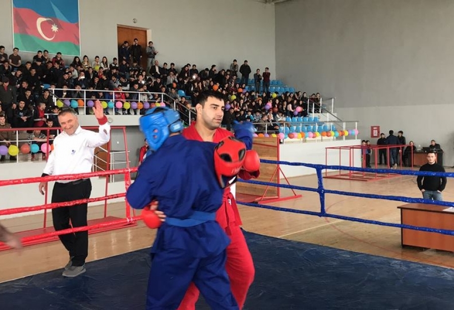Universal döyüşçülərimiz uğurlu çıxışlarını davam etdirirlər