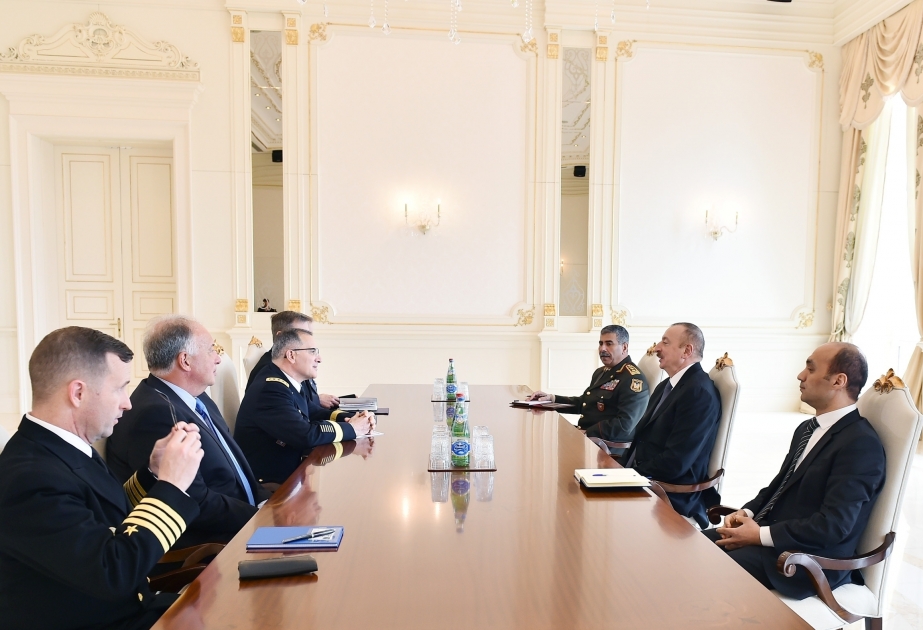 Prezident İlham Əliyev NATO-nun Avropada Müttəfiq Qüvvələrinin Ali Baş Komandanının başçılıq etdiyi nümayəndə heyətini qəbul edib YENİLƏNİB VİDEO