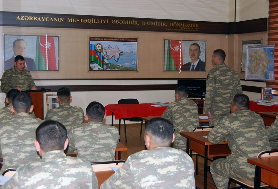 Hərbi hissələrdə “Ən yaxşı ictimai-siyasi hazırlıq dərsinin qrup rəhbəri” müsabiqəsi keçirilir