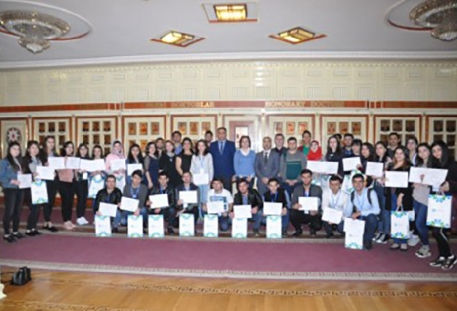 Riyaziyyat üzrə bilik yarışında Bakı Dövlət Universitetinin tələbələri qalib gəliblər