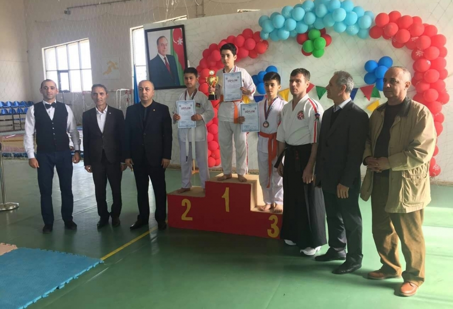 YAP Pirallahı rayon təşkilatı Ümummilli Liderin 95 illiyinə həsr olunmuş turnir keçirib