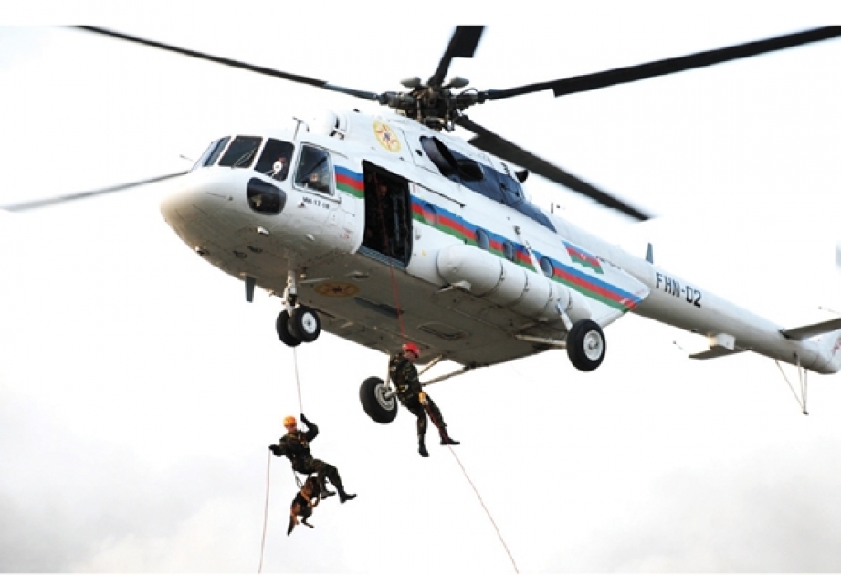 Sumqayıtda dənizdə itkin düşmüş iki gəncin axtarışlarına FHN-in helikopteri cəlb olunub