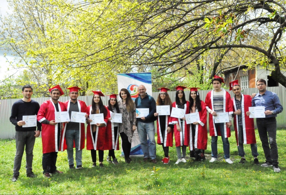 Gənclərdən maraqlı təşəbbüs: Təlim proqramının iştirakçıları Aprel qazisinin evində təltif ediliblər