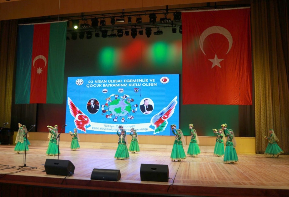 Bakıda Milli Suverenlik və Uşaq Bayramı qeyd olunub