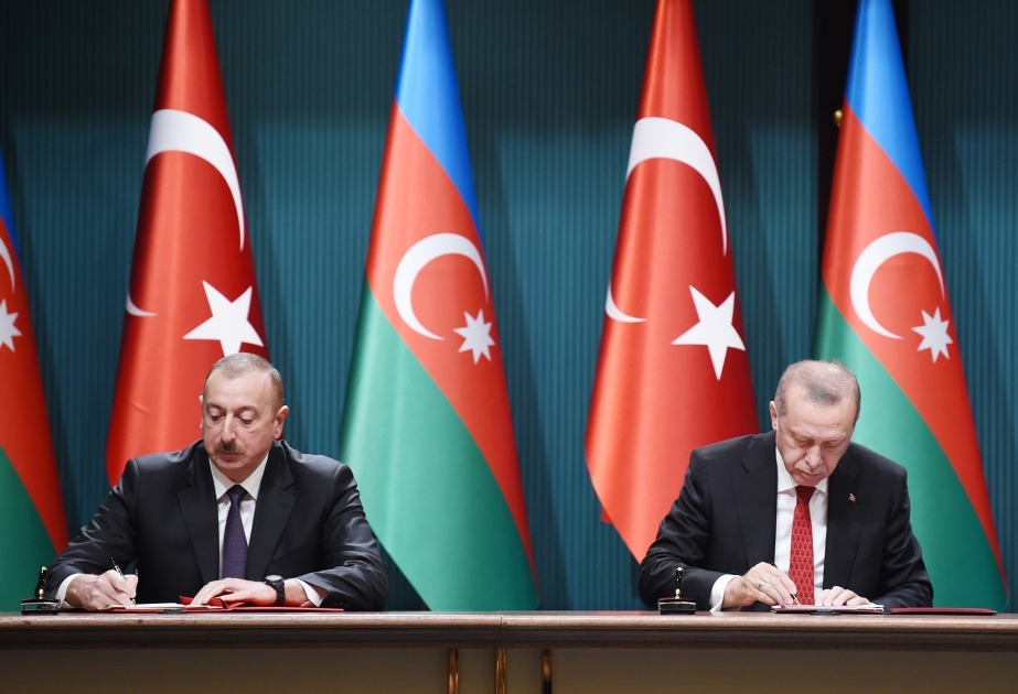 Aserbaidschan und Türkei unterzeichnen eine Reihe von Dokumenten VIDEO