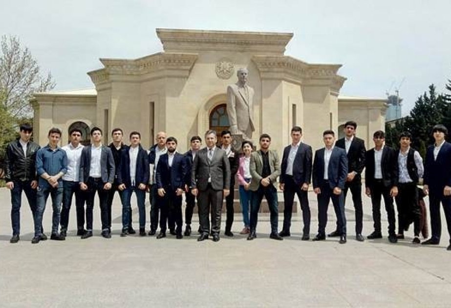İdmançılar Dövlət Təhlükəsizlik Xidmətinin “Şöhrət” muzeyini ziyarət edib