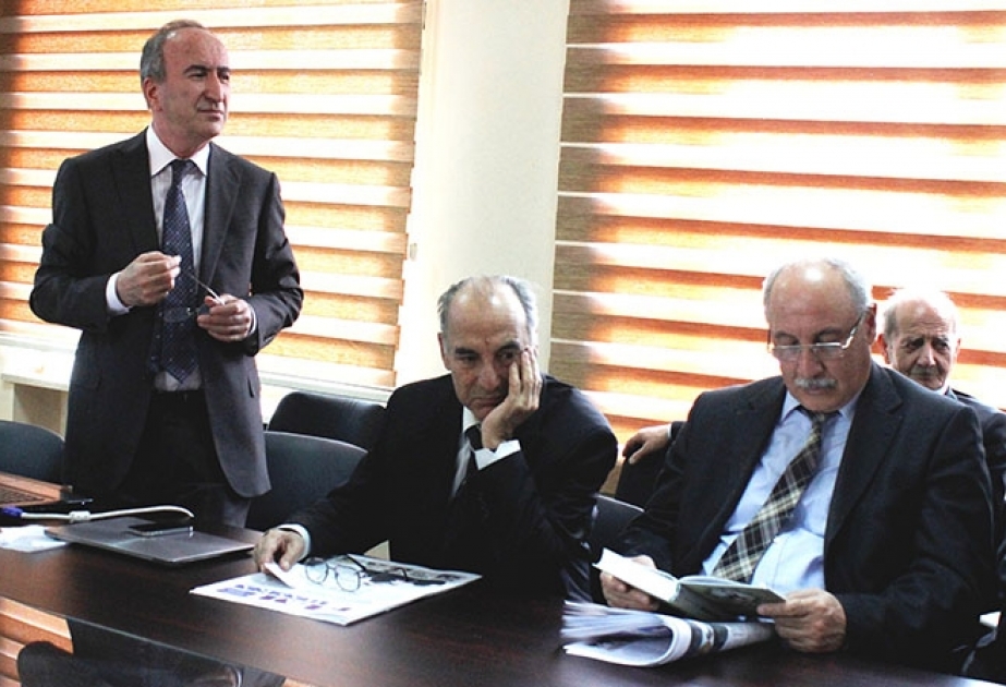 Elmi seminarda doluya qarşı mübarizə işlərinin təşkilinə dair məruzə dinlənilib