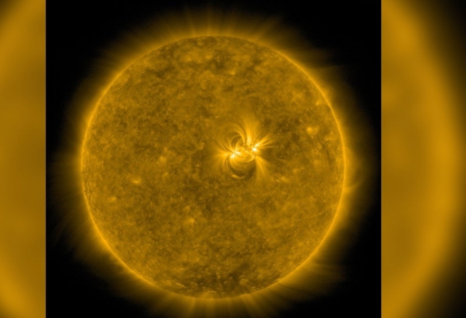Астрономы обнаружили в центре Солнца пятно протяжённостью на сотни тысяч километров
