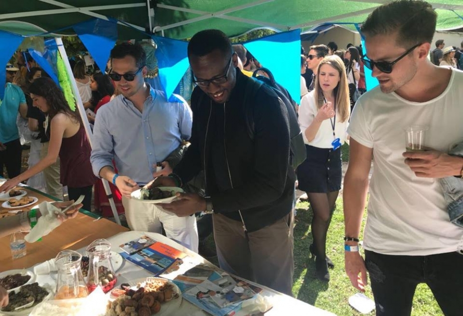 Madriddə keçirilmiş “Global Village” adlı tədbirdə Azərbaycanı təbliğ edən klub da iştirak edib