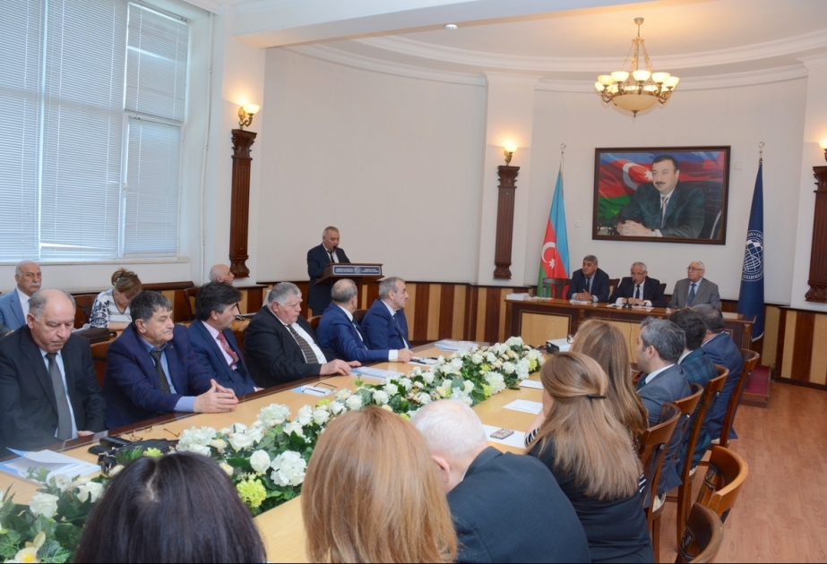 Elmi konfransda qida və tekstil sənayesinin inkişaf perspektivləri müzakirə olunub