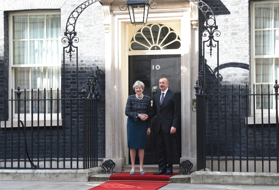 President Ilham Aliyev met with UK Prime Minister Theresa May VIDEO